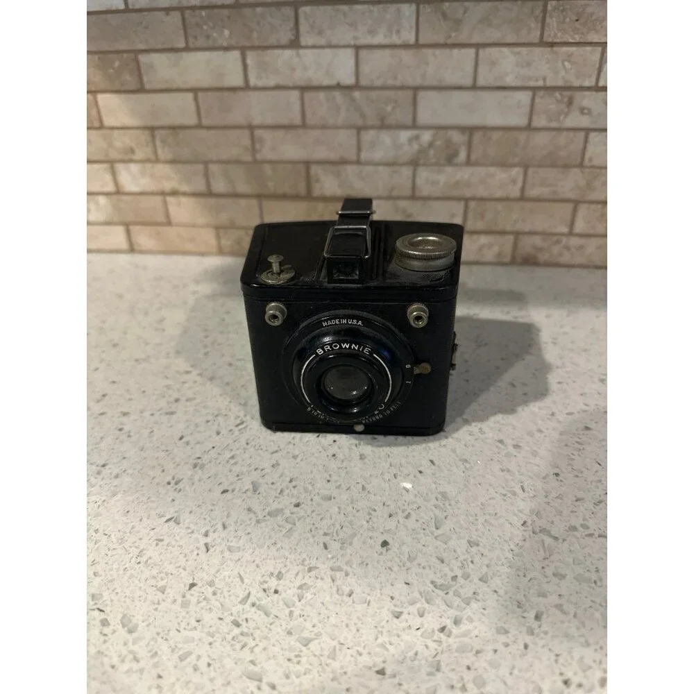 Antique Kodak Brownie Hawkeye Flash‎ Model Camera bundle